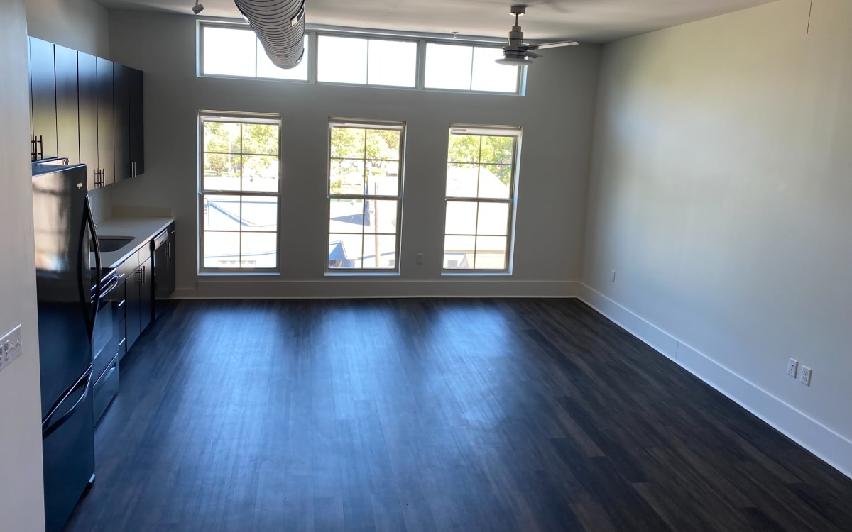 Cooper Young Loft With View Of Neighborhood, Memphis, TN Production Peerspace