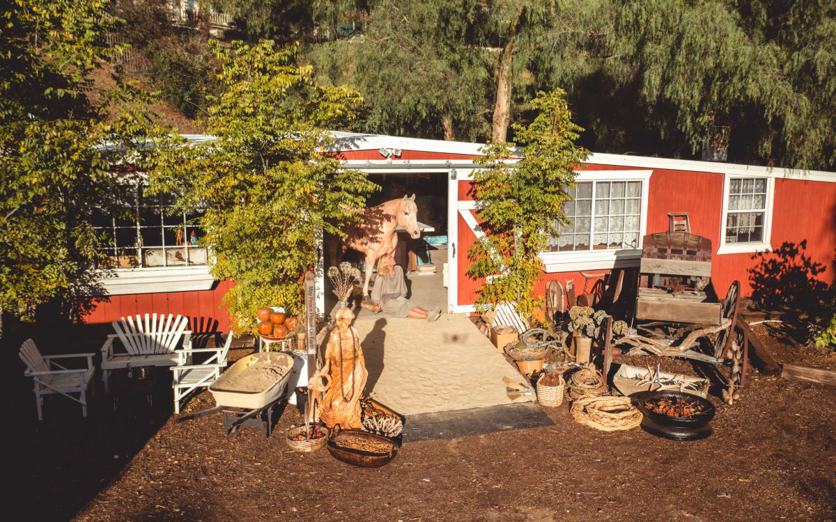 Rustic Barn Studio with Mountain Views Galore!, Agoura Hills, CA