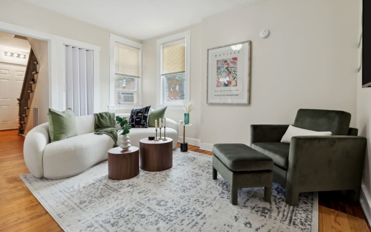 4 mins from Yale 4BD Fire Pit Outdoor dining, New Haven, CT Production Peerspace