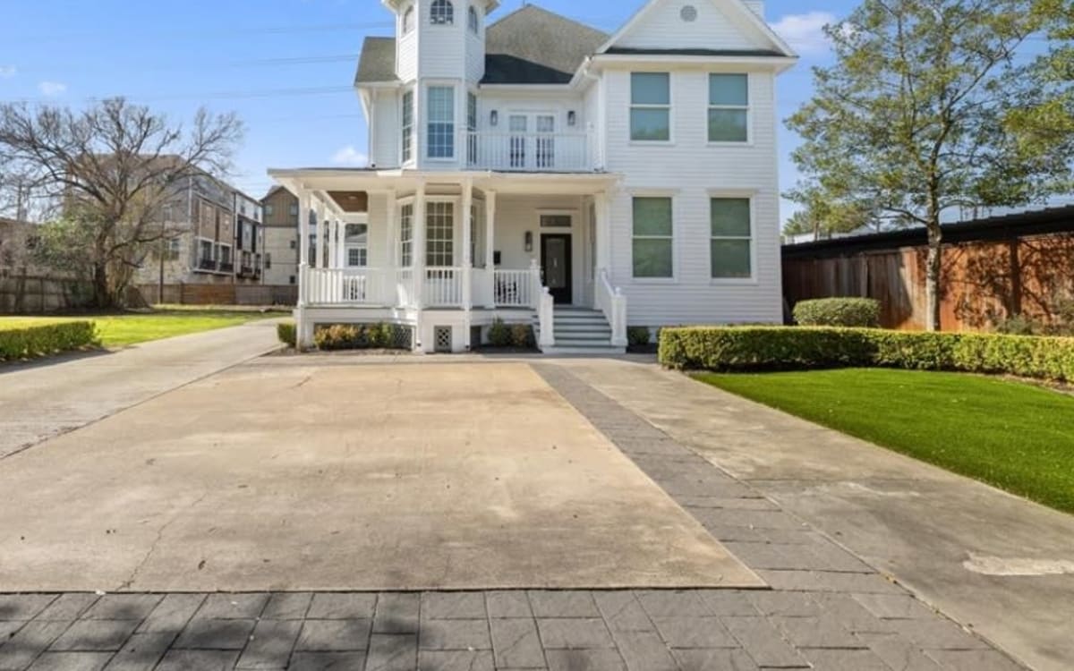 Greater Heights Victorian Home, Houston, TX Production Peerspace