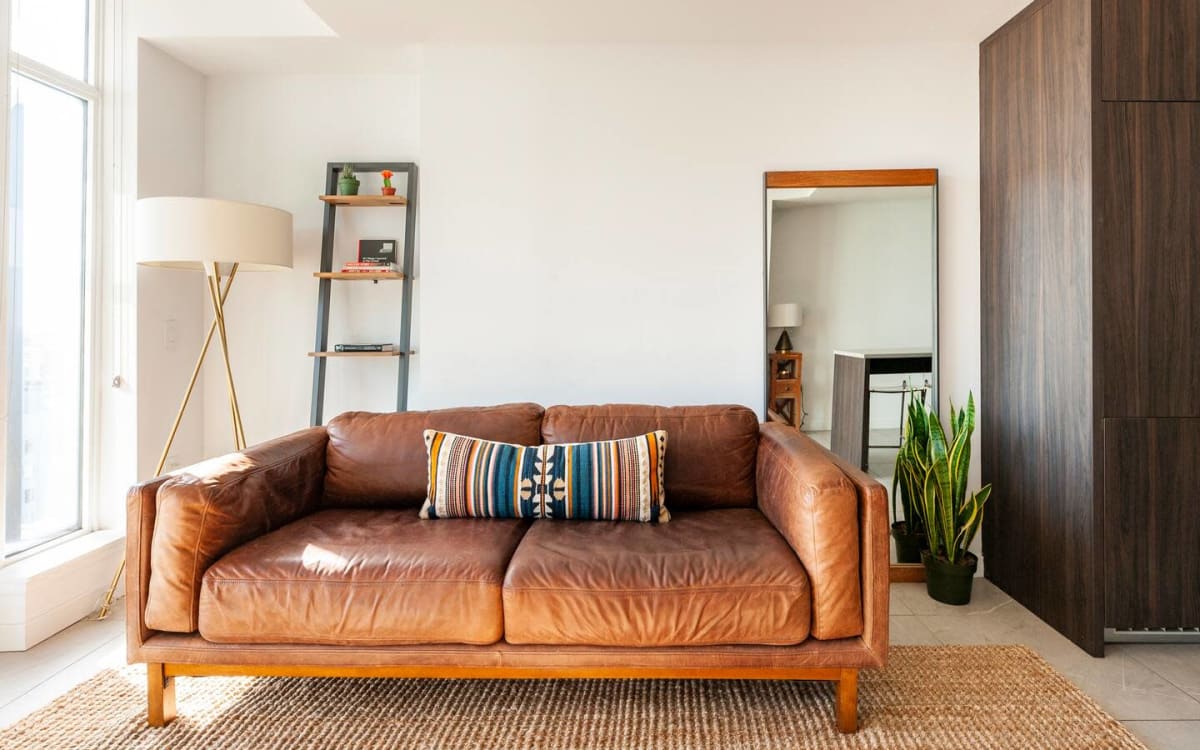 Luxury High Rise Apartment with Skyline View, Los Angeles, CA