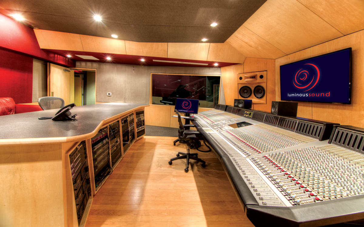 Luminous Sound Beautiful and Spacious Recording Studio, Dallas, TX