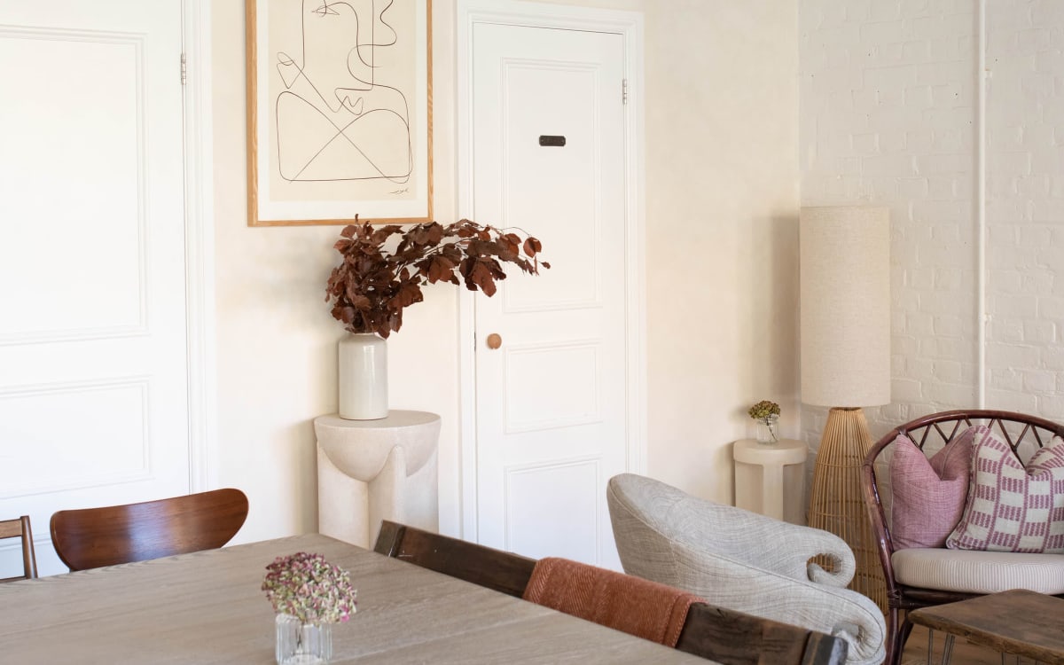 Beautiful wine bar and art gallery in the heart of Belgravia available