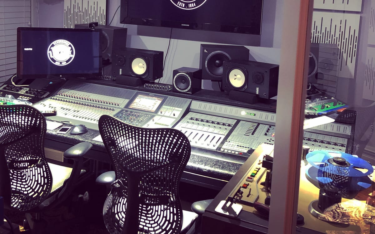 Mood Indigo Recordings Professional Recording Studio / Audio Visual