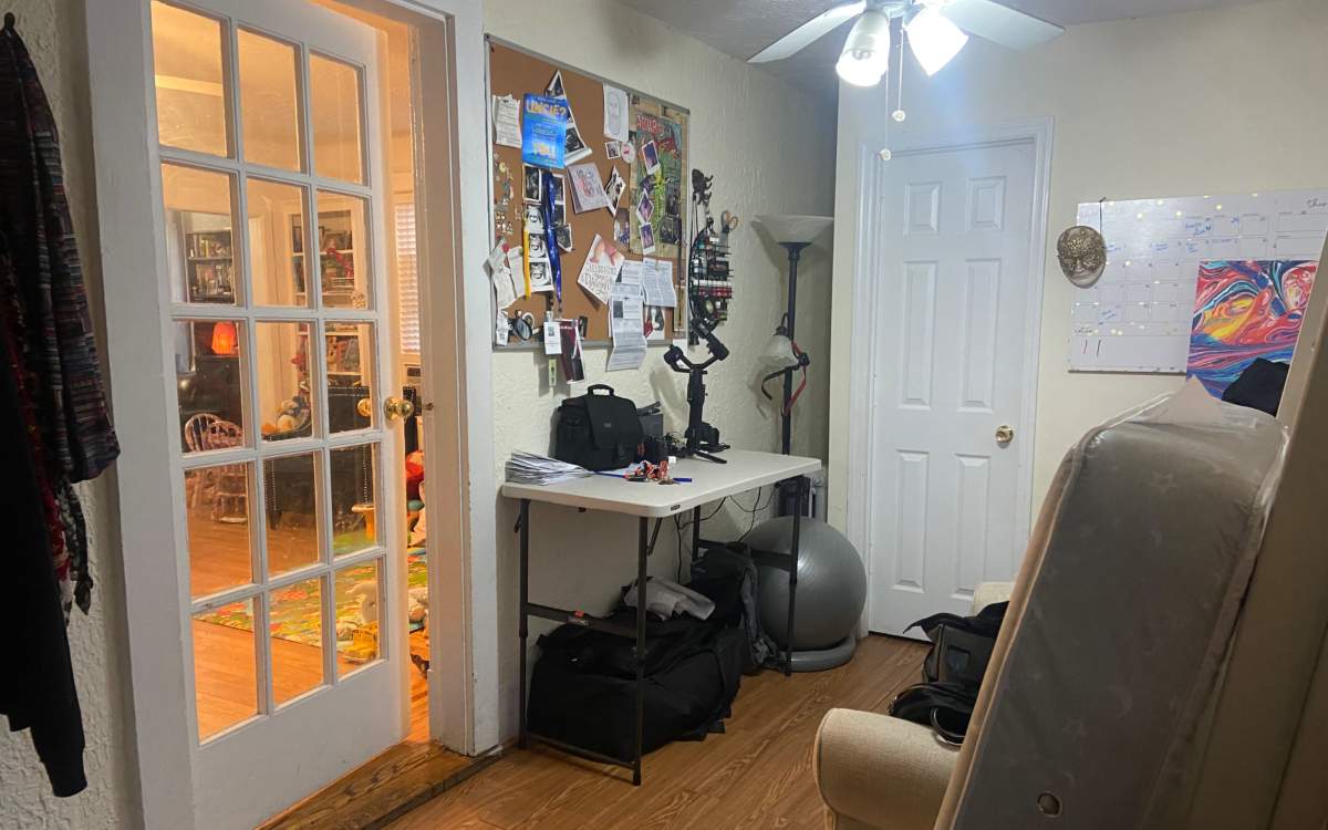 3 bedroom Private Home in the Bronx. Large driveway and close to the