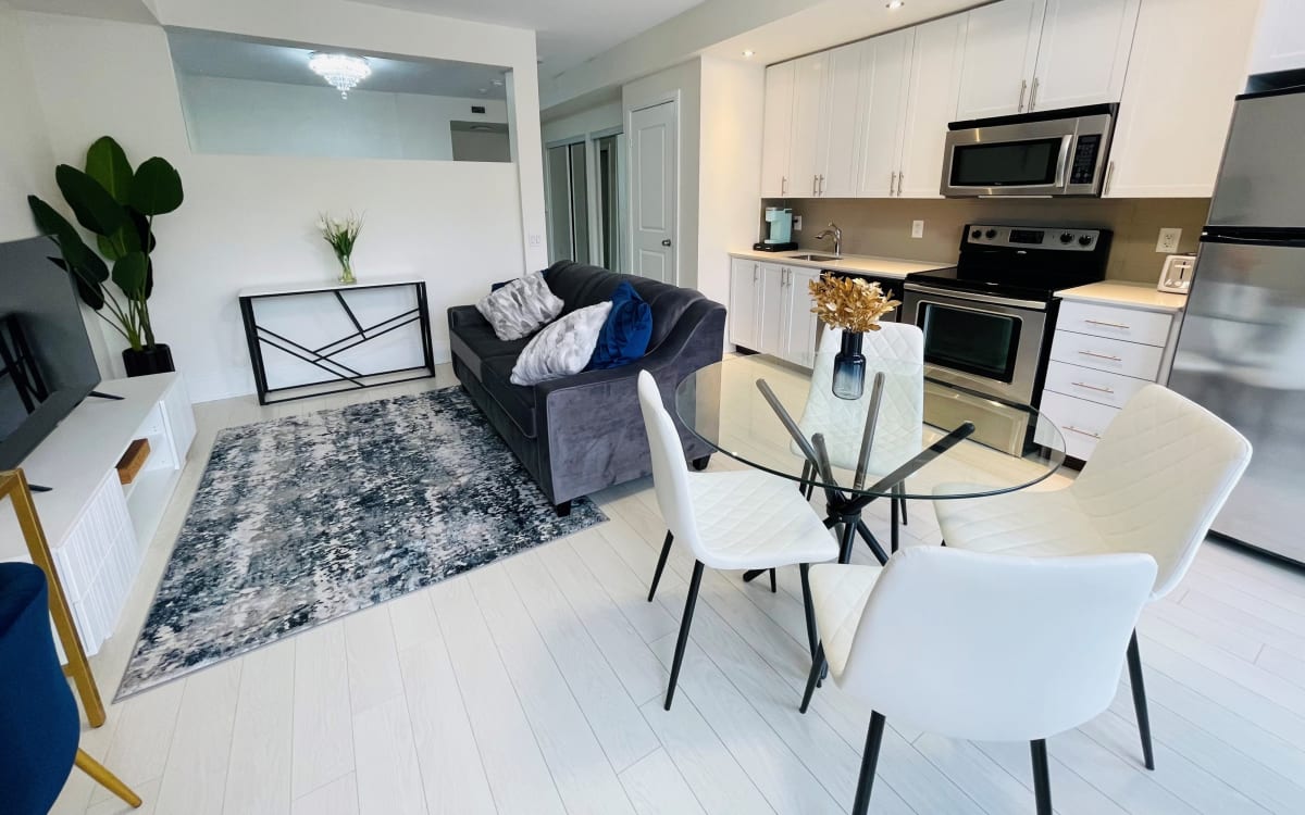 Photo inspiration: Luxury Downtown Condo Near Cn Tower Toronto Production Photo Inspiration