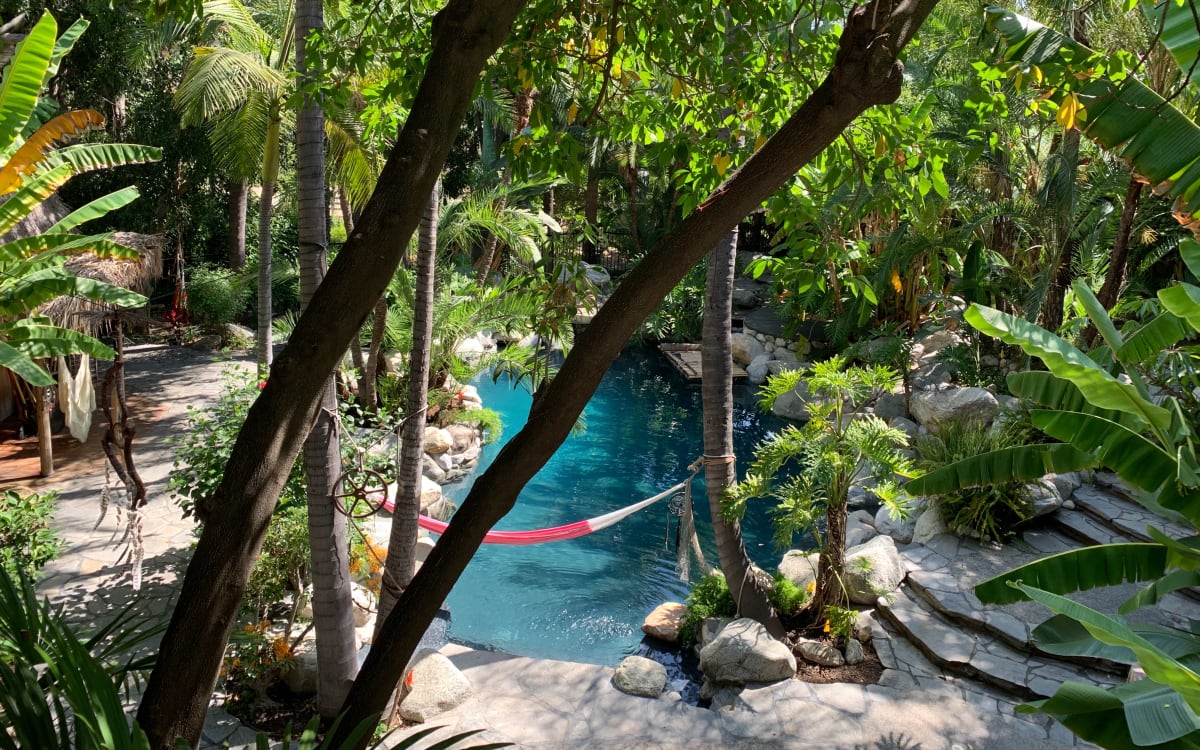 tropical bohemian Blue Lagoon Jungle 45min from DTLA. private