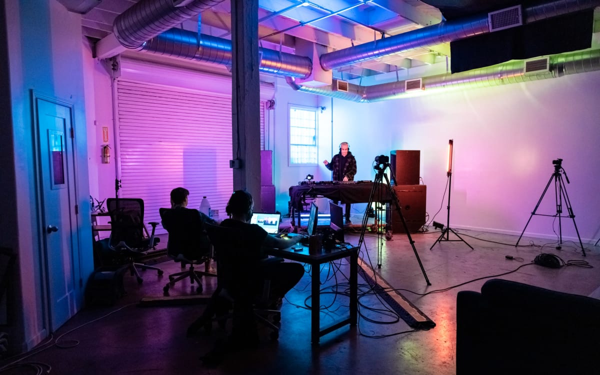 Studio Warehouse Space Multipurpose Art's District DTLA Parking