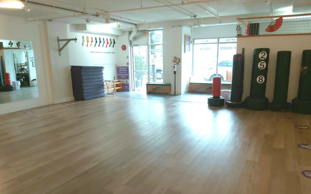 Kitsilano Fitness/Yoga Studio, Vancouver Production Peerspace