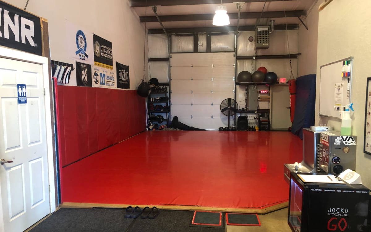Mma foie garage gym