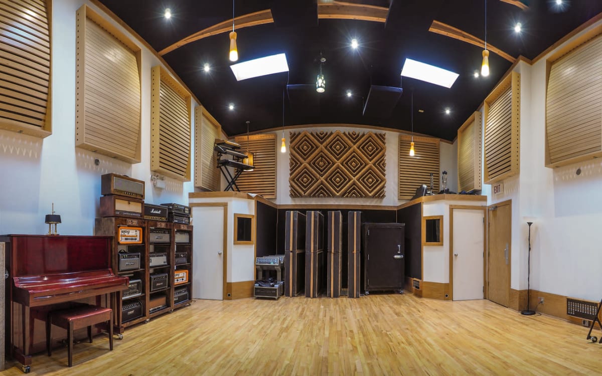 East Vancouver Recording Studio, Vancouver Production Peerspace