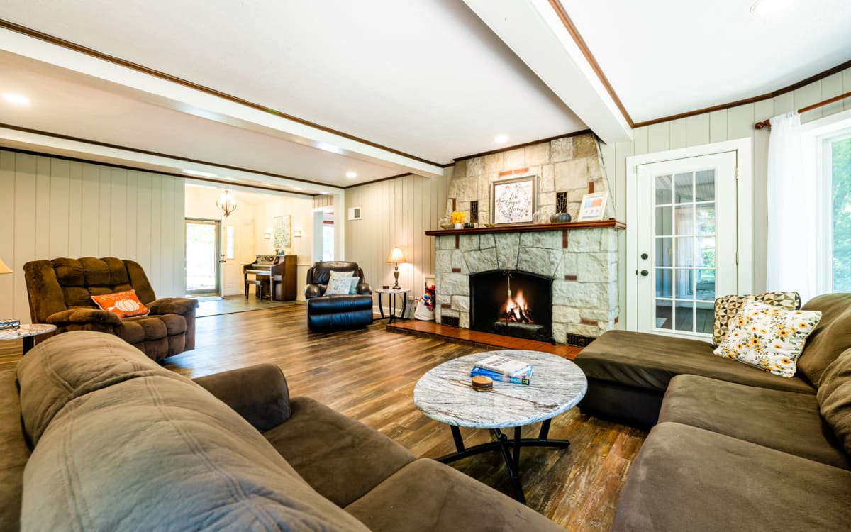 Secluded Waterfront Estate, Niles, MI OffSite Peerspace