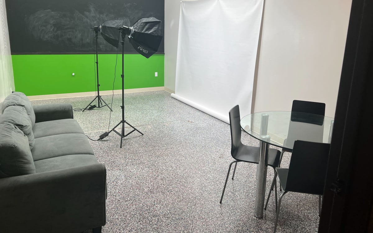 URBAN PHOTO/VIDEO STUDIO, Pittsburgh, PA Production Peerspace