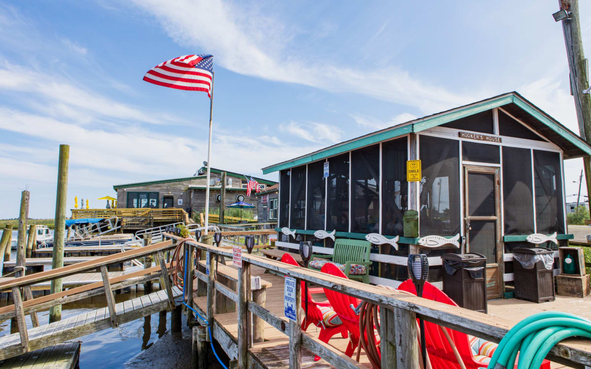 Down Home South Jersey Waterfront Deck on Scenic Mott’s Creek