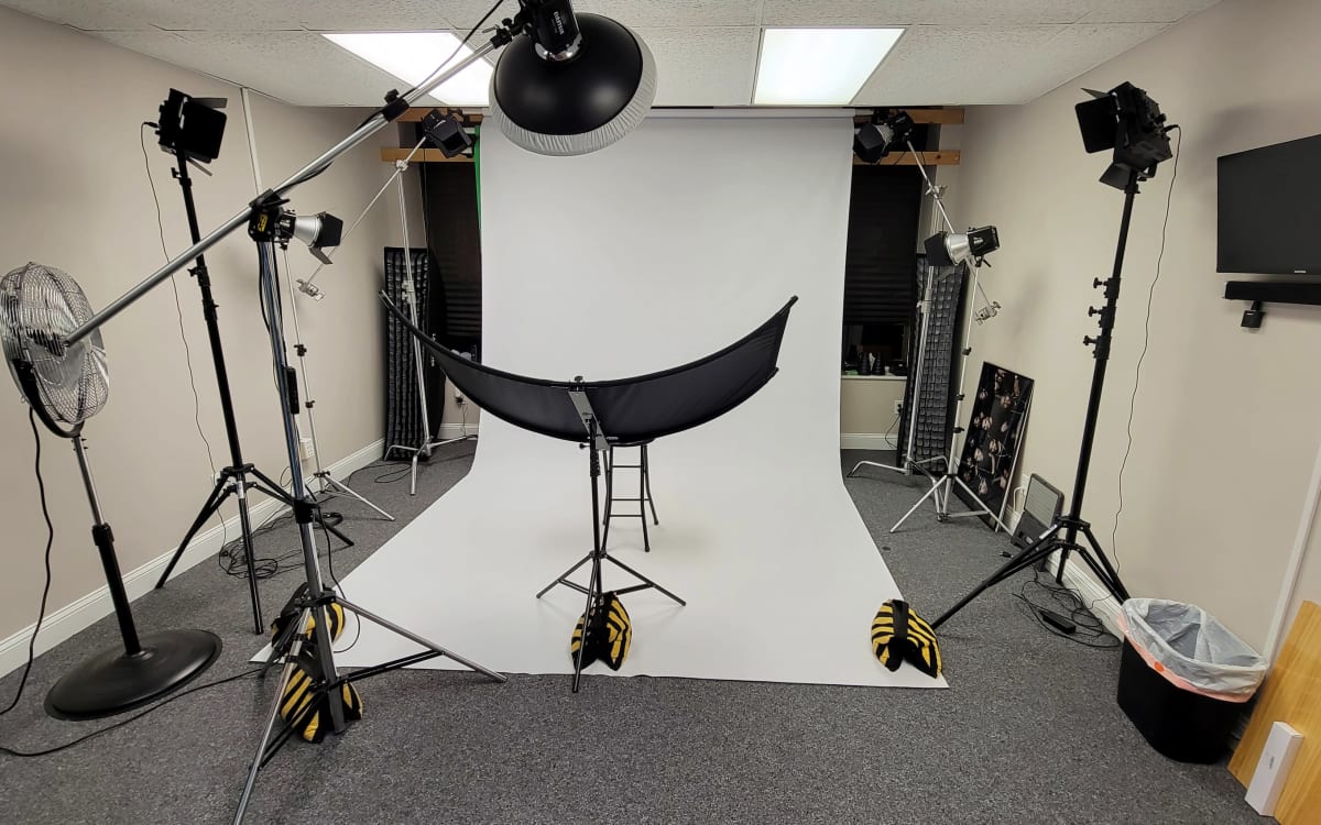 Downtown Quincy Photo Studio Easy To Get To & One Block from Quincy T