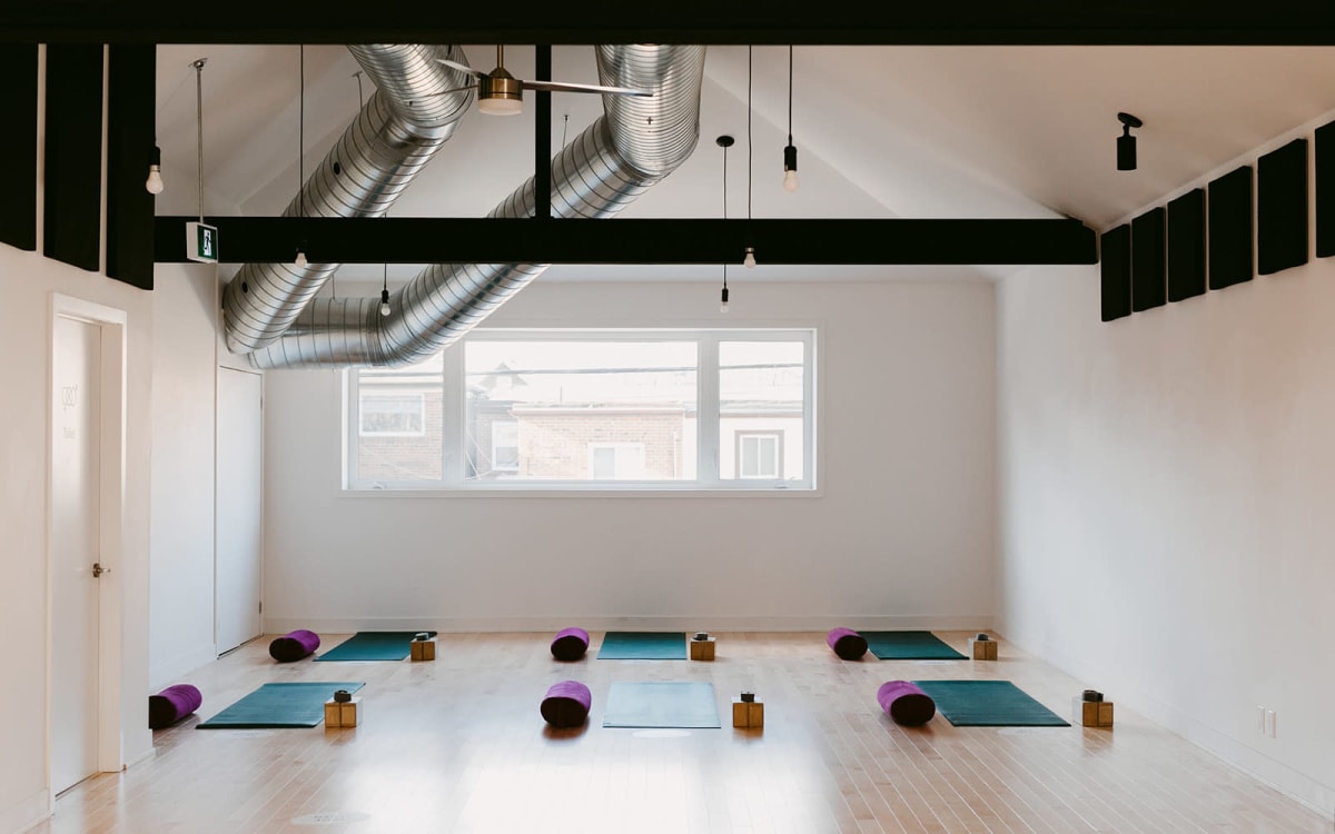Sun Room - Large, Bright, Airy, Modern Yoga Studio, Toronto, Production