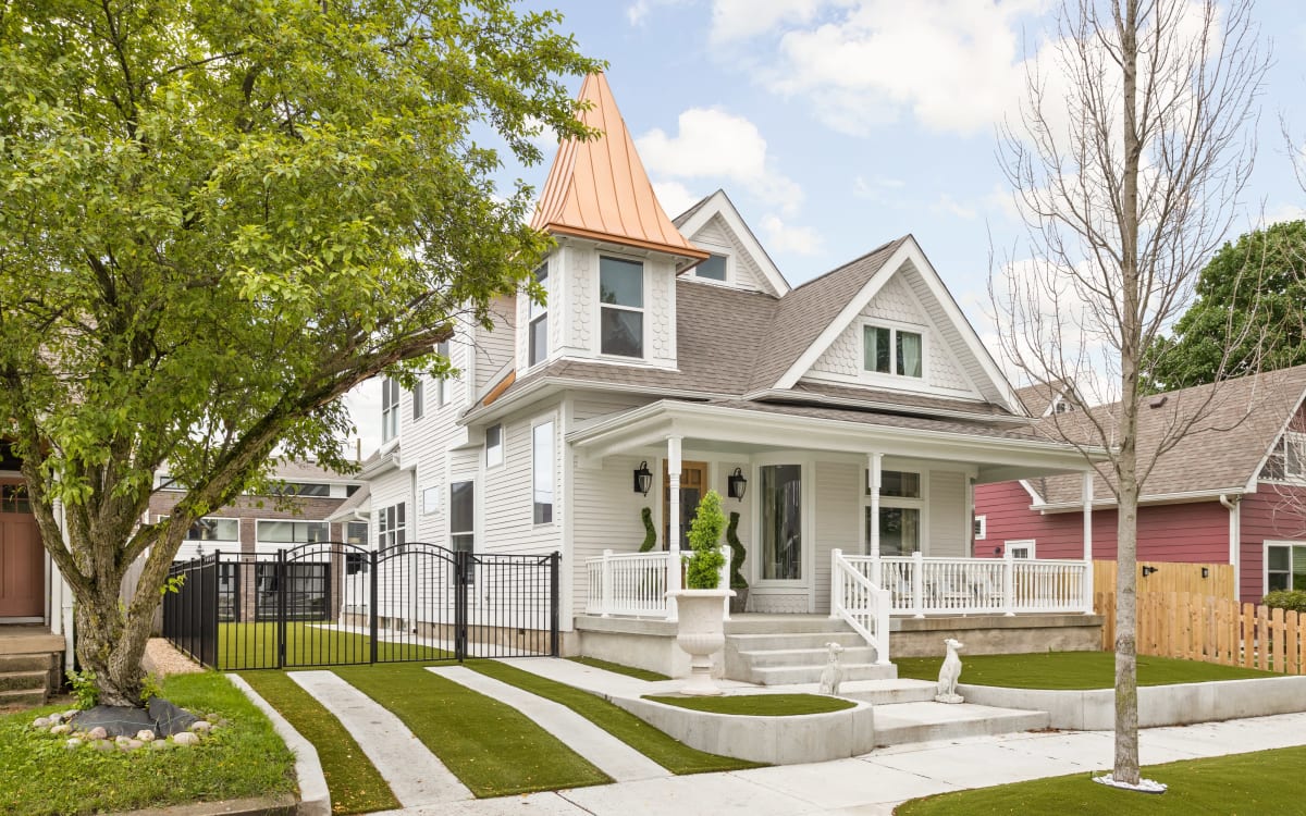 High End Urban, Brick Carriage House & Modern Victorian Home