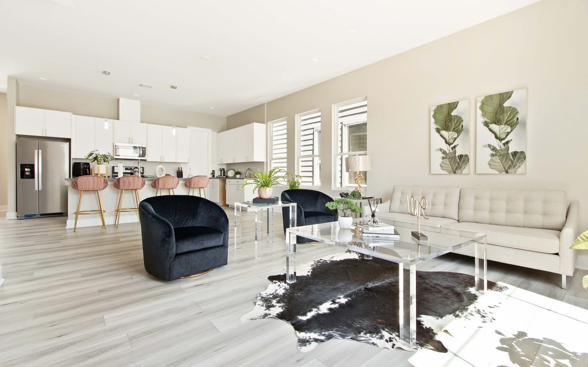 Luxury Townhome in East Downtown, Houston, TX OffSite Peerspace