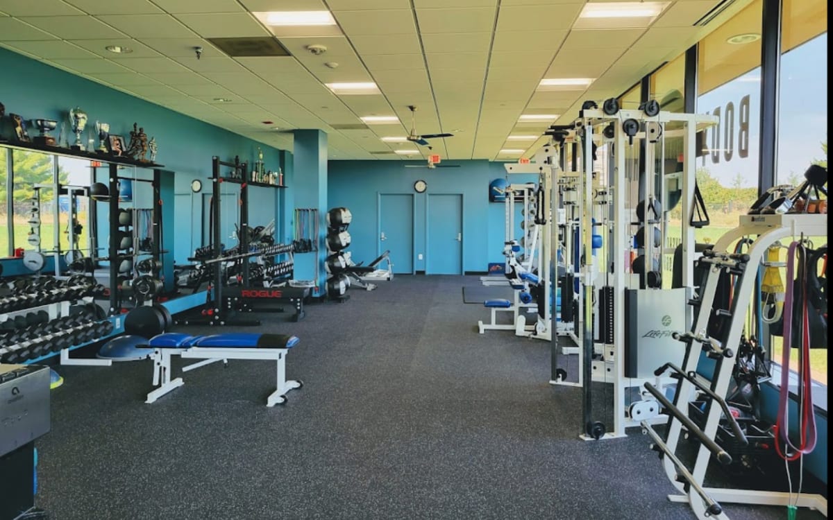 Brightly Lit + FullyEquipped Training Gym, Alexandria, VA Production