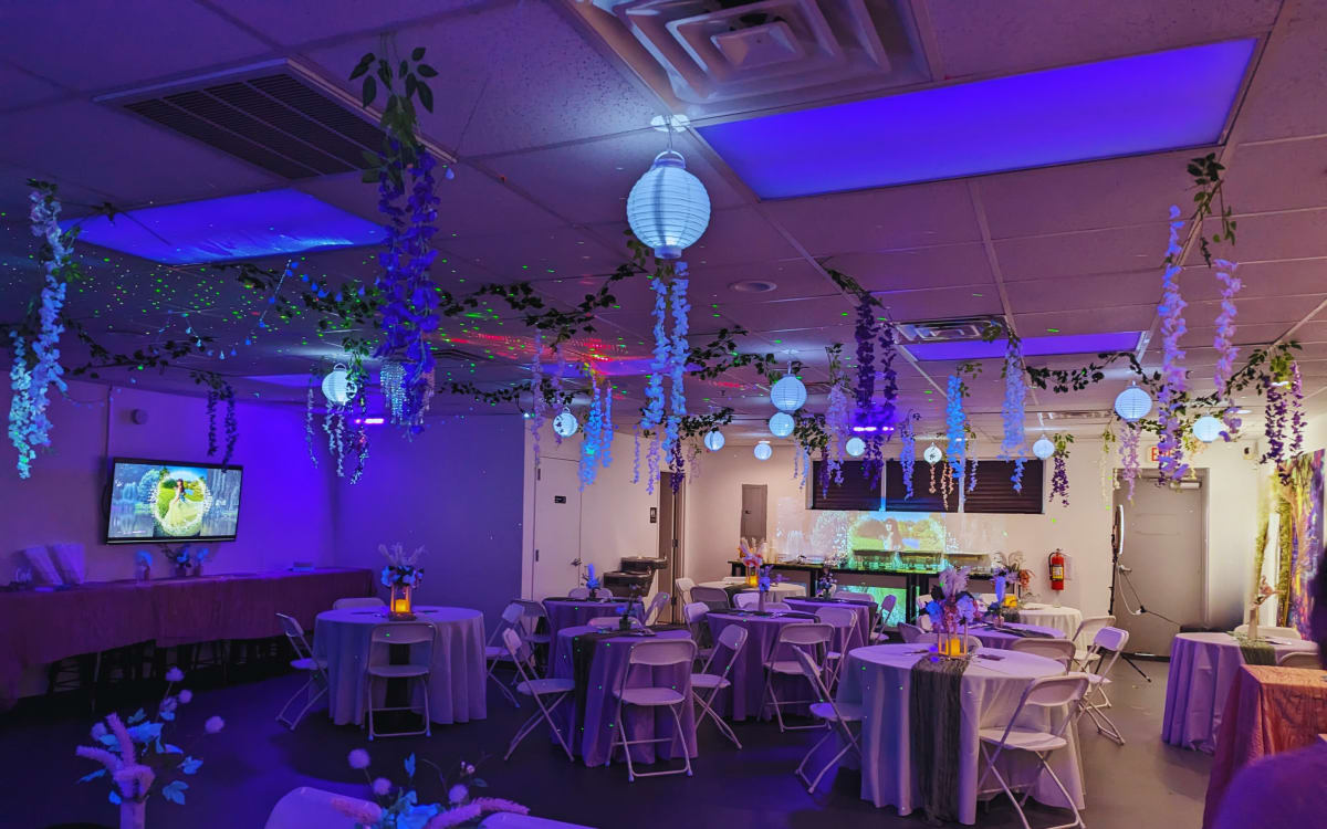 Vibrant, Versatile Art Studio, Virginia Beach, VA Event Peerspace