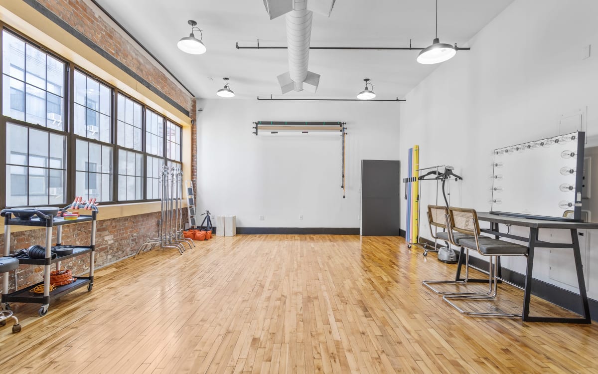 SEF Studios Bright Daylight Photo Studio in East Williamsburg with