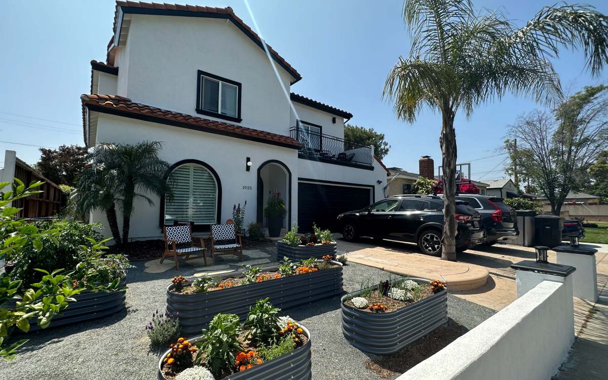 Contemporary Burbank Home with Spacious Open Layout, Burbank, CA