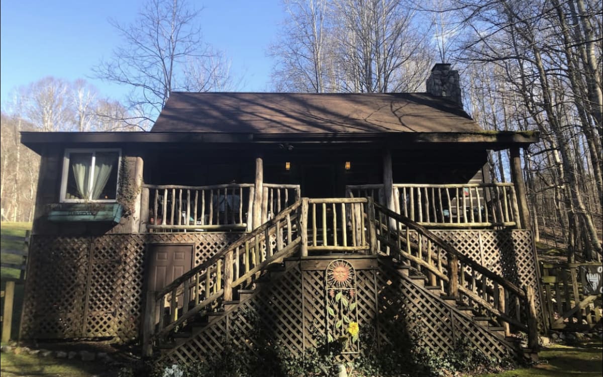 Roan Mountain Cabin with Barn, Roan Mountain, TN Event Peerspace