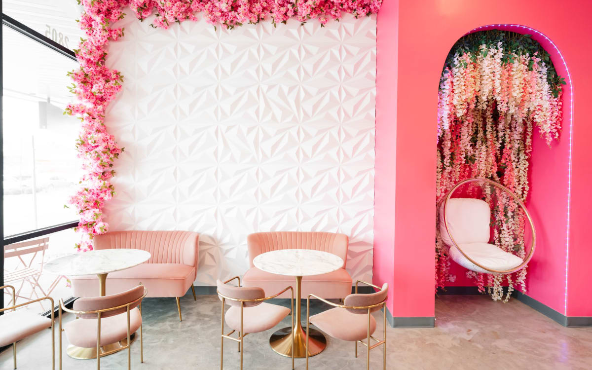 Houston's Most Instagrammable Cupcake Boutique!, Houston, TX
