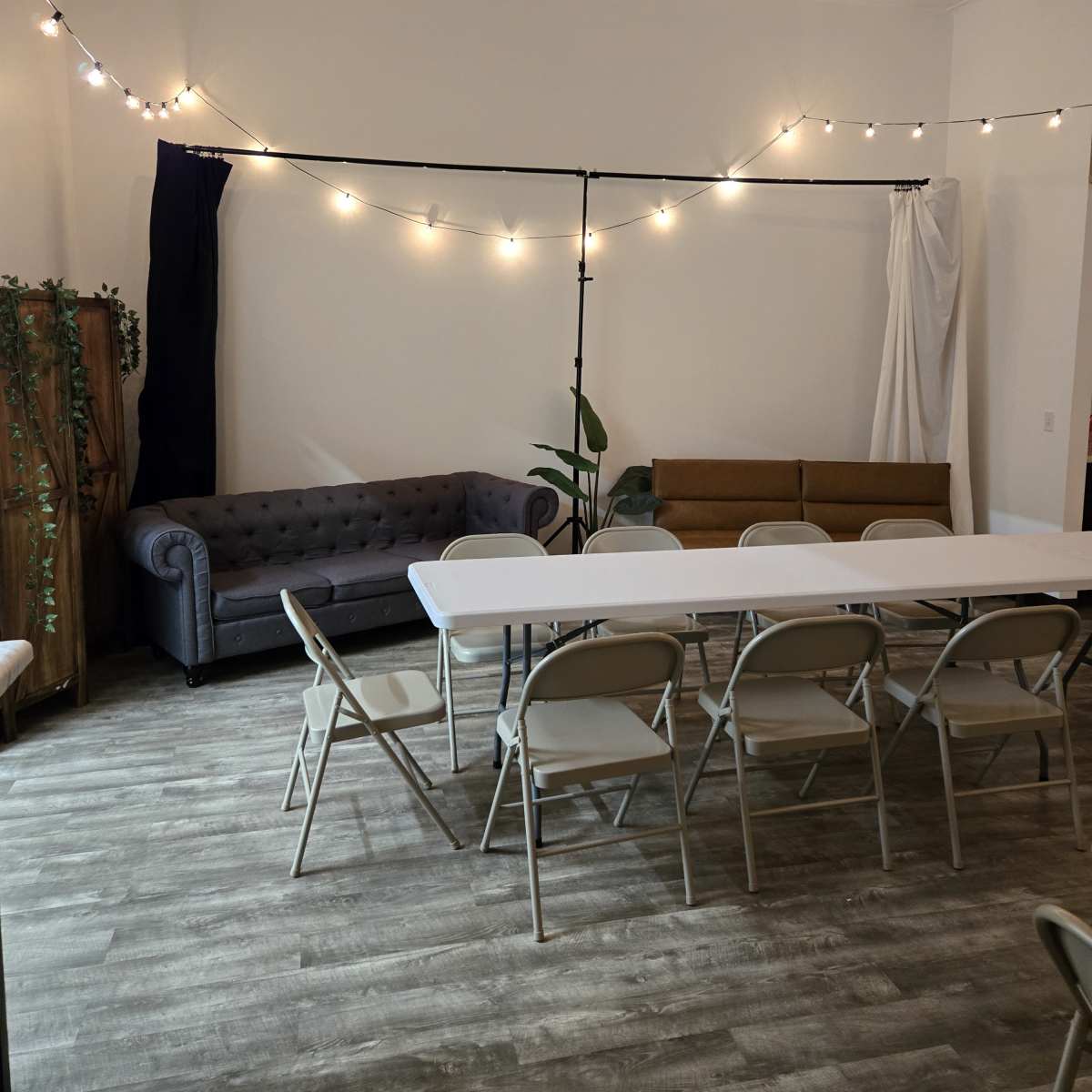 Downtown Photo Studio with modern and roomy space in Glencoe Image in Glencoe, Glencoe, MN