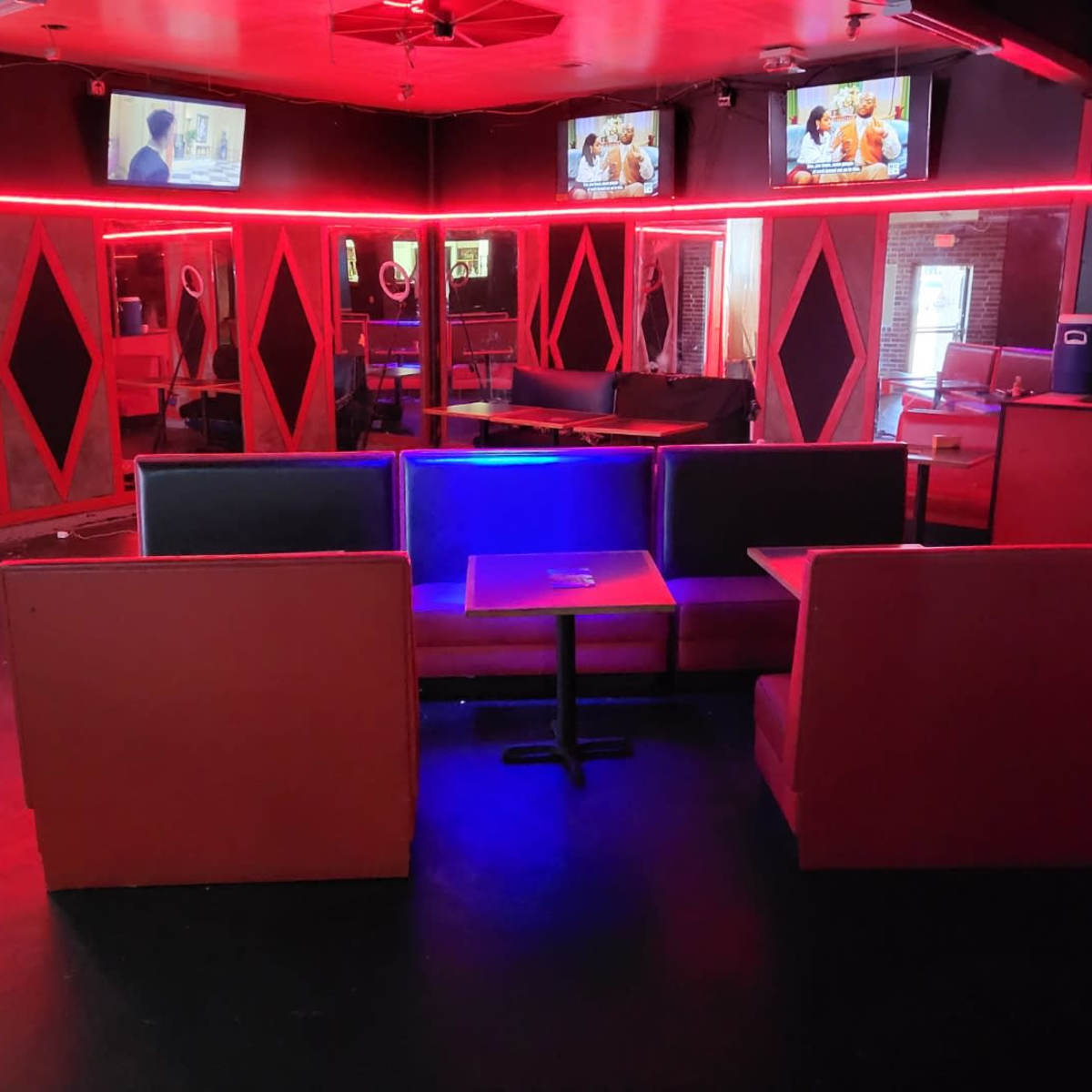 Northside Spacious Lounge, Houston, TX Event Peerspace