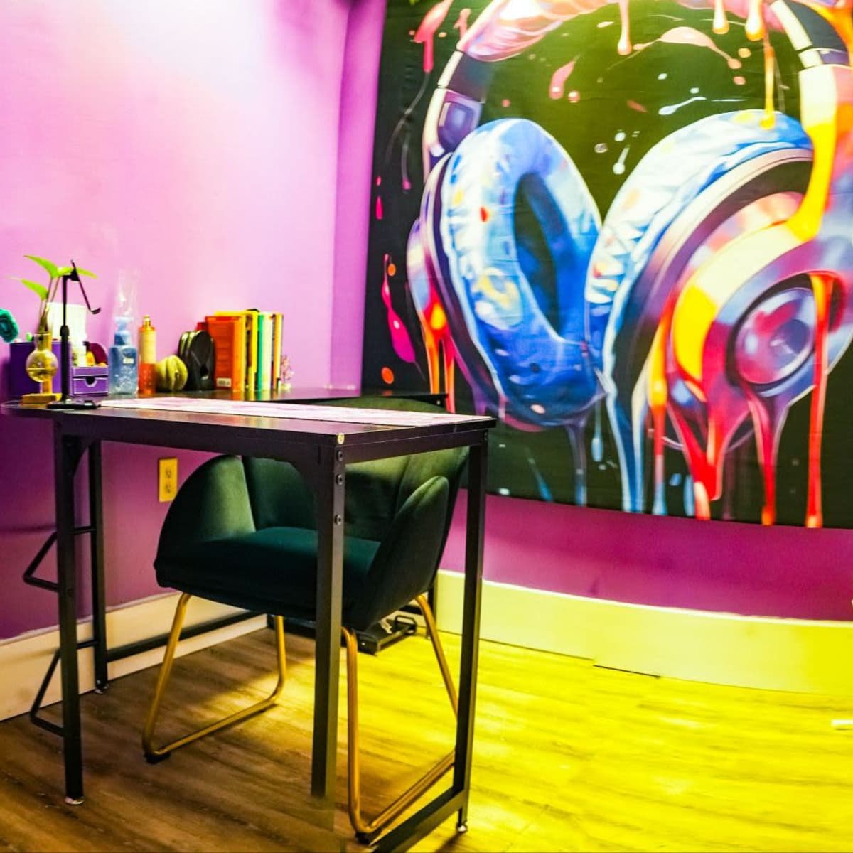 Creative and Vibrant Workspace Near Atlanta Airport in east point Image in East Point, east point, GA