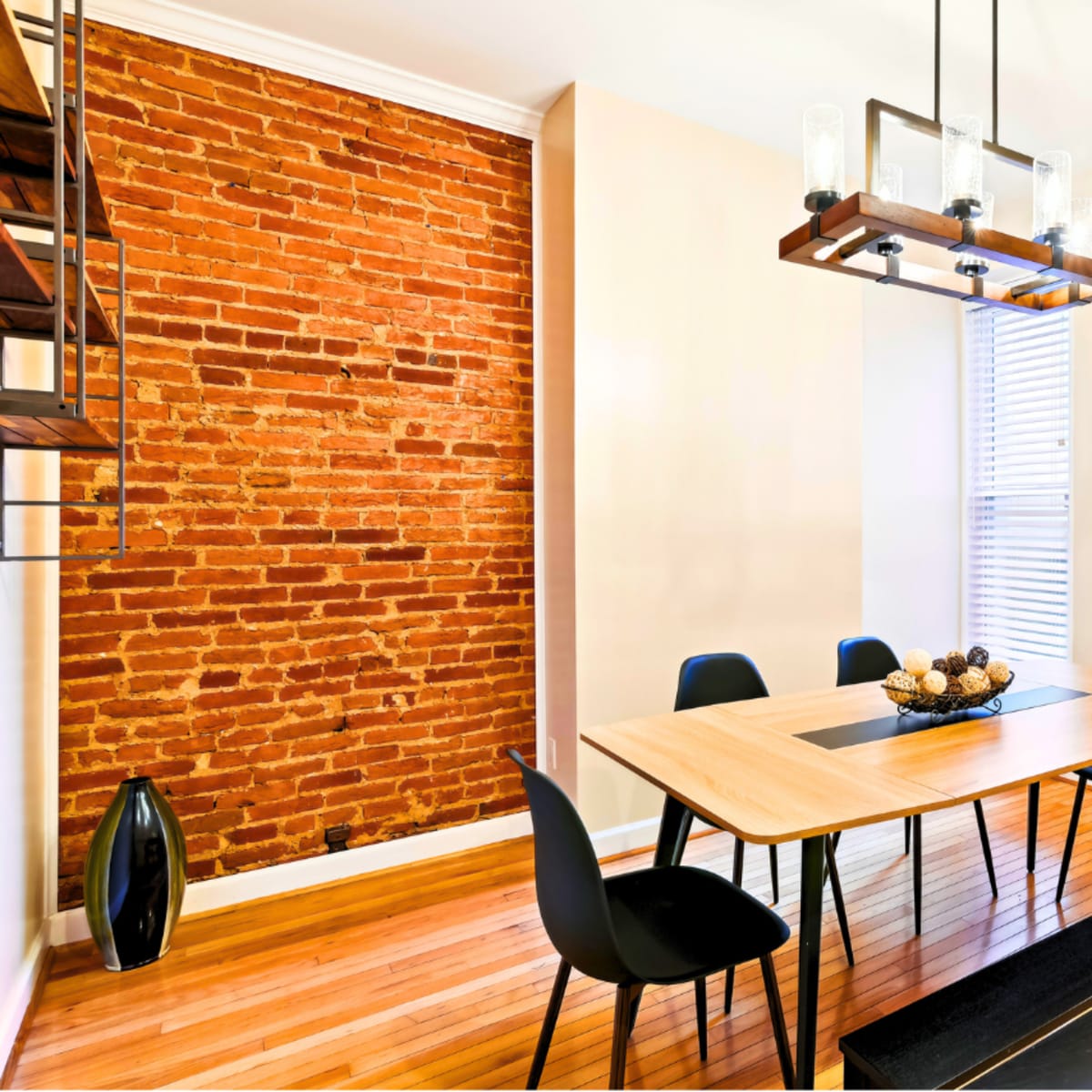 Federal Hill & Inner Harbor Lux Retreat: 3 Bedrooms in Baltimore Image in South Baltimore, Baltimore, MD