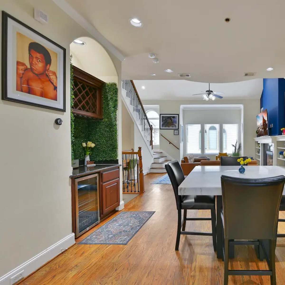 Chic & Spacious Townhome with Stunning Natural Light in Houston Image in Mid West, Houston, TX