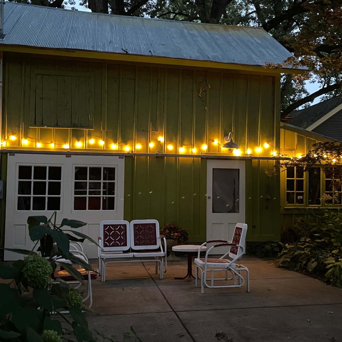 Vintage Funky Farmhouse, Barn & Garden in Oak Park Image in Oak Park Township, Oak Park, IL