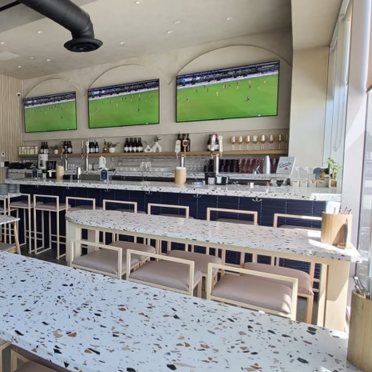 Upscale, Trendy Restaurant & Bar on the Westside (Culver City, Mar