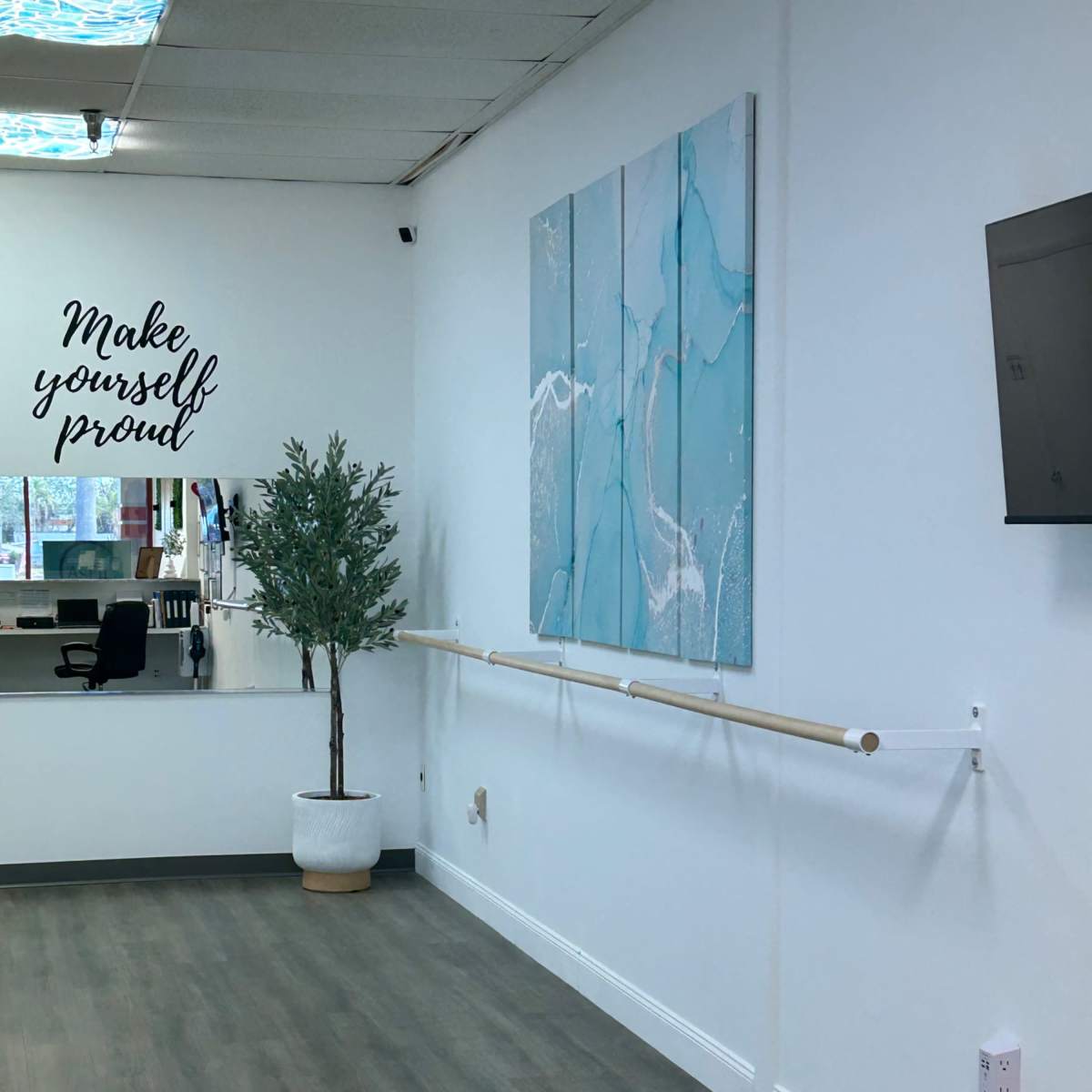 Beautiful and spotless studio space in Bradenton Image in , Bradenton, FL