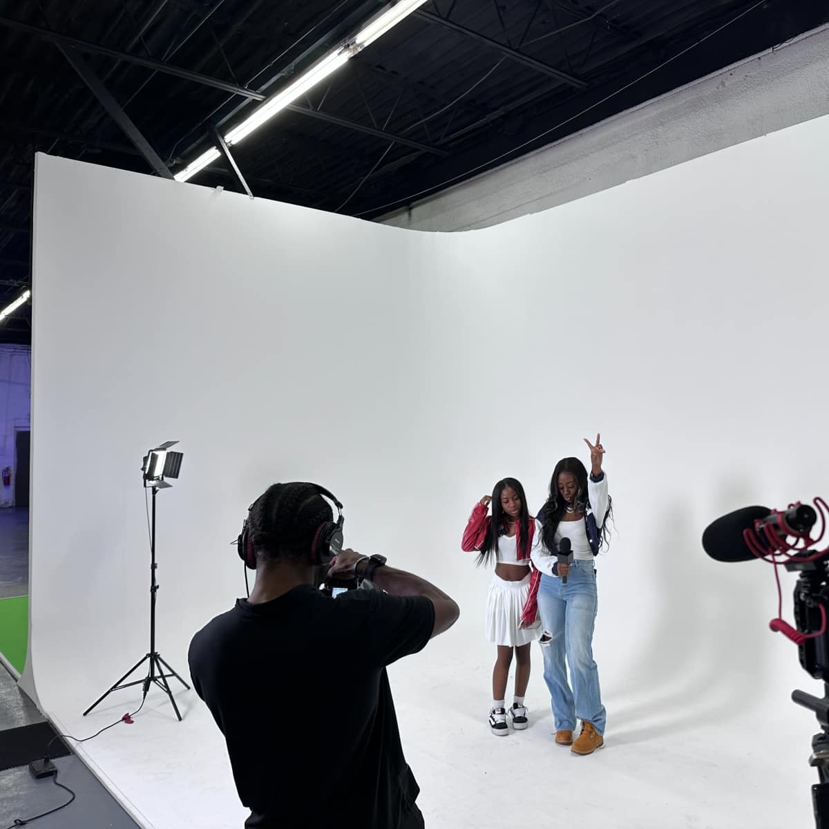20 Foot Cyc Wall + Green Screen Cyc Studio For Photo and Film, Atlanta ...