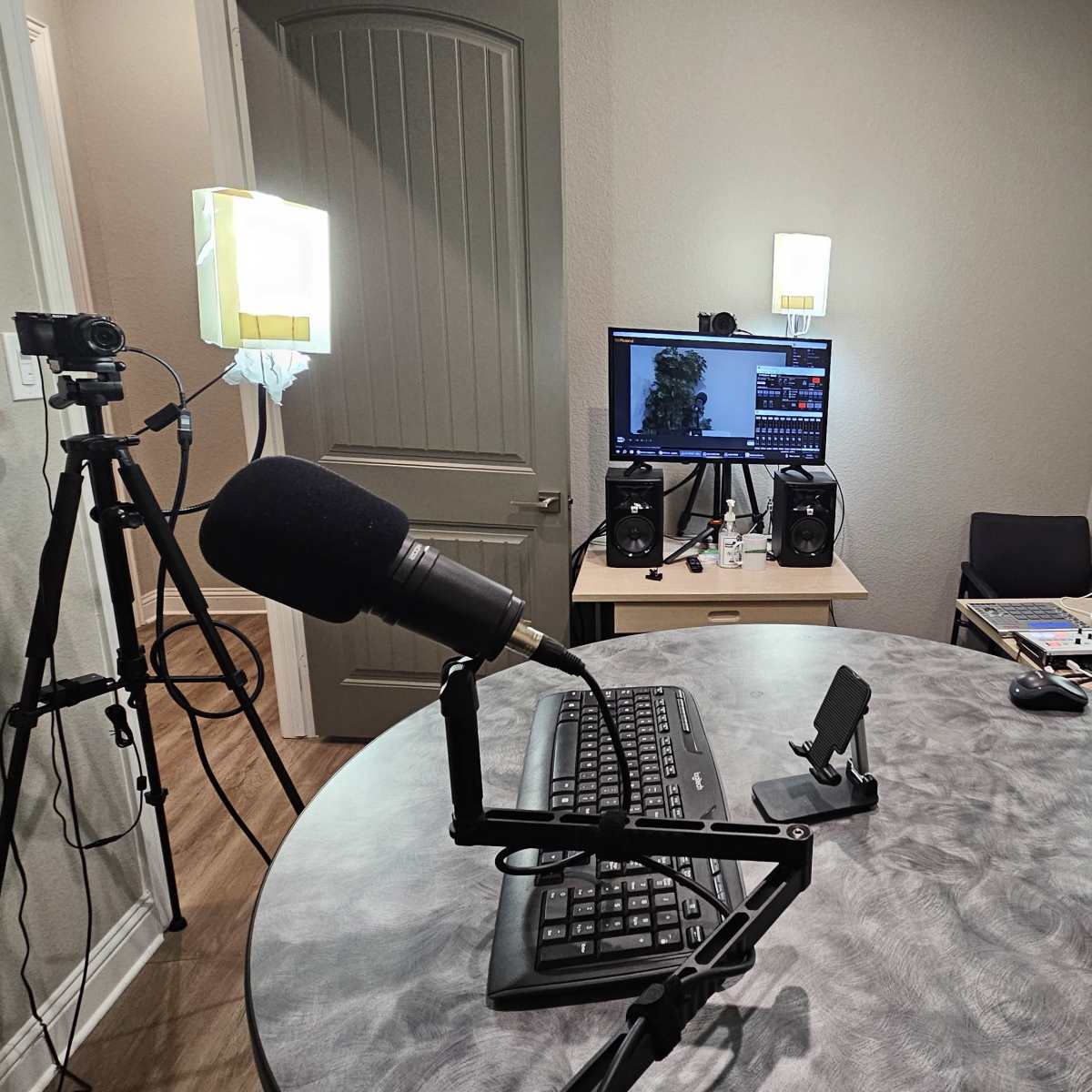 Modern All-Inclusive Podcast Studio with Engineer, Cameras, Mics, and Lighting! in North Richland Hills Image in North Richland Hills, North Richland Hills, TX