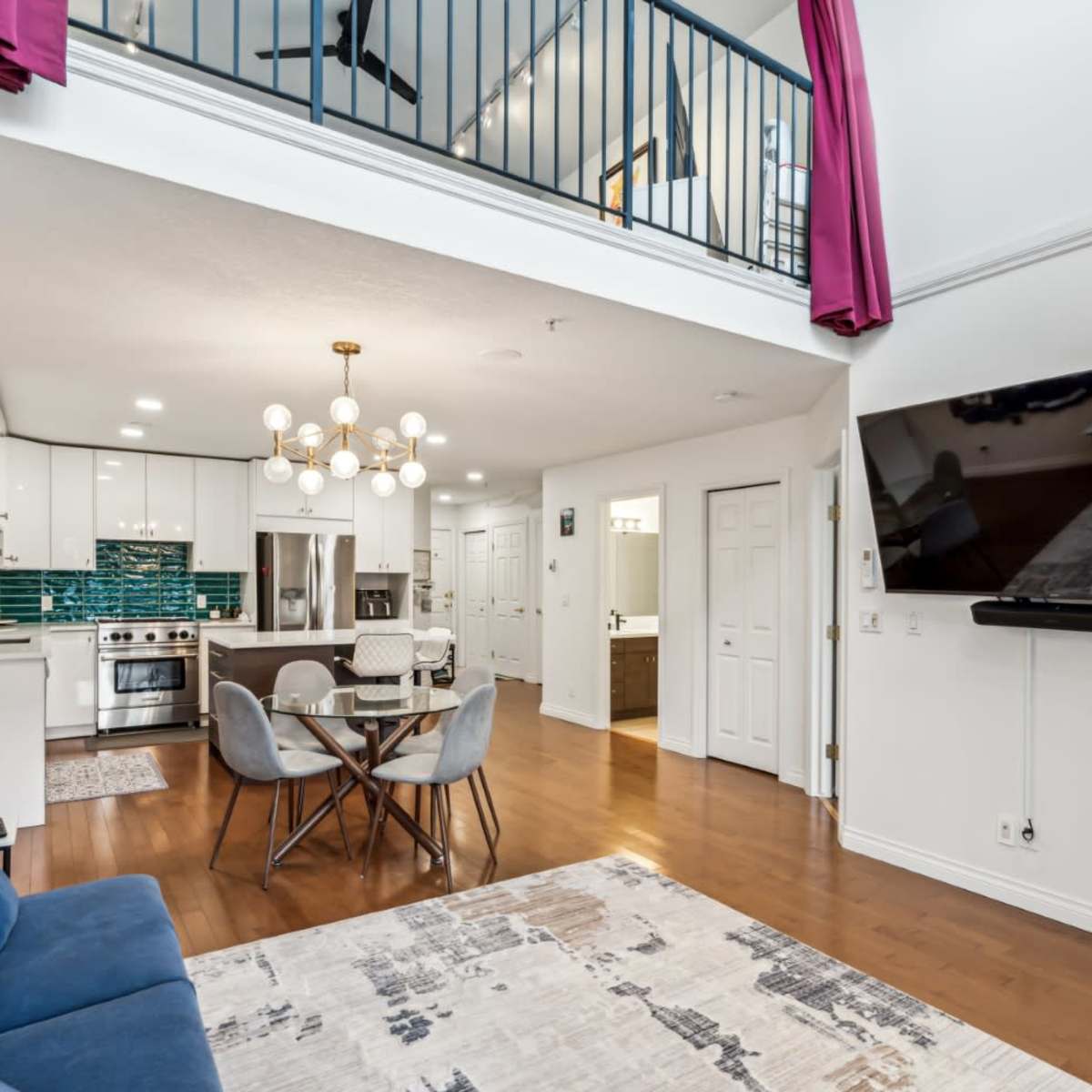 Two-Floor Penthouse Loft with Downtown Views in Calgary Image in Northwest Calgary, Calgary, AB