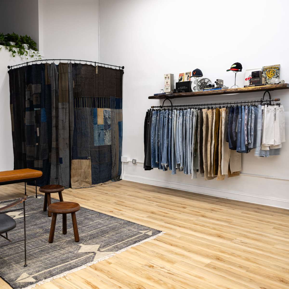 Spacious, customizable storefront in the heart of the Garment District ...