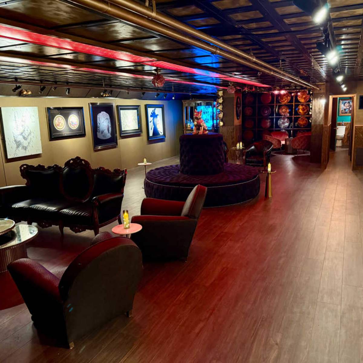 Art Gallery Speakeasy located in the heart of the historic Gaslamp in San DIEGO Image in Gaslamp Quarter, San DIEGO, CA