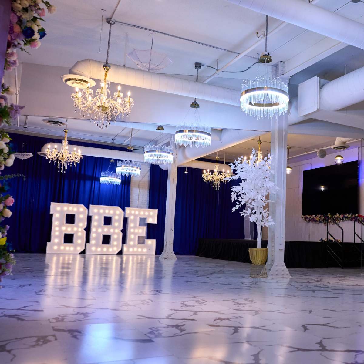 The Luxe at Harmon by BBE - Full Space in Minneapolis Image in Downtown West, Minneapolis, MN
