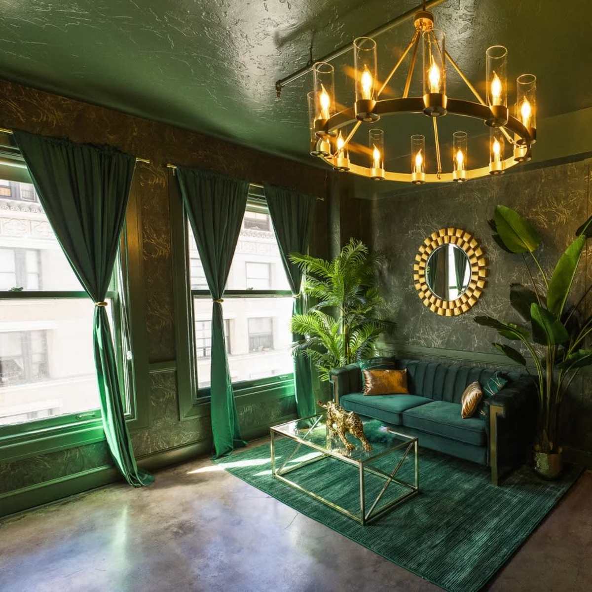 Downtown GREEN Luxury Room, Los Angeles, CA | Production | Peerspace