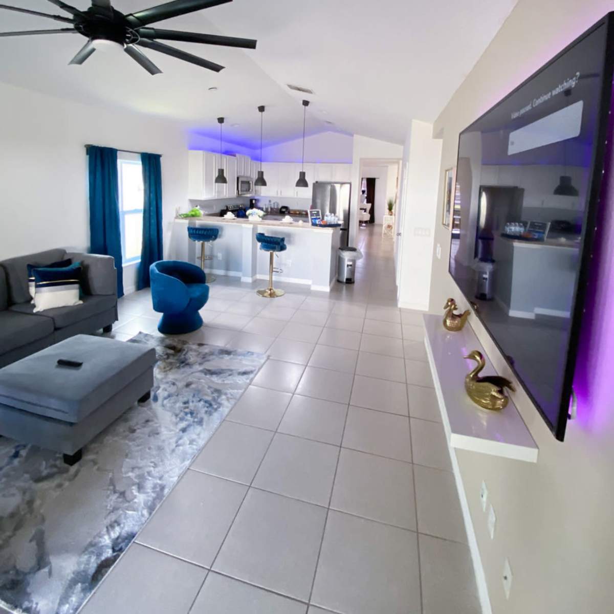 Exquisite Luxury Content Room in Davenport Image in , Davenport, FL