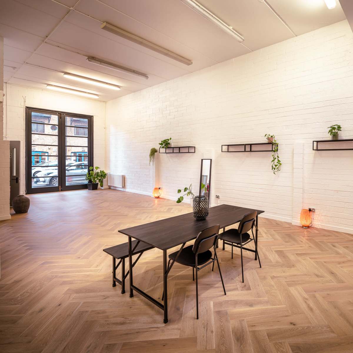 Charming Industrial Studio in Brick Building with Minimalist Interiors in LONDON Image in Lambeth, LONDON, ENG
