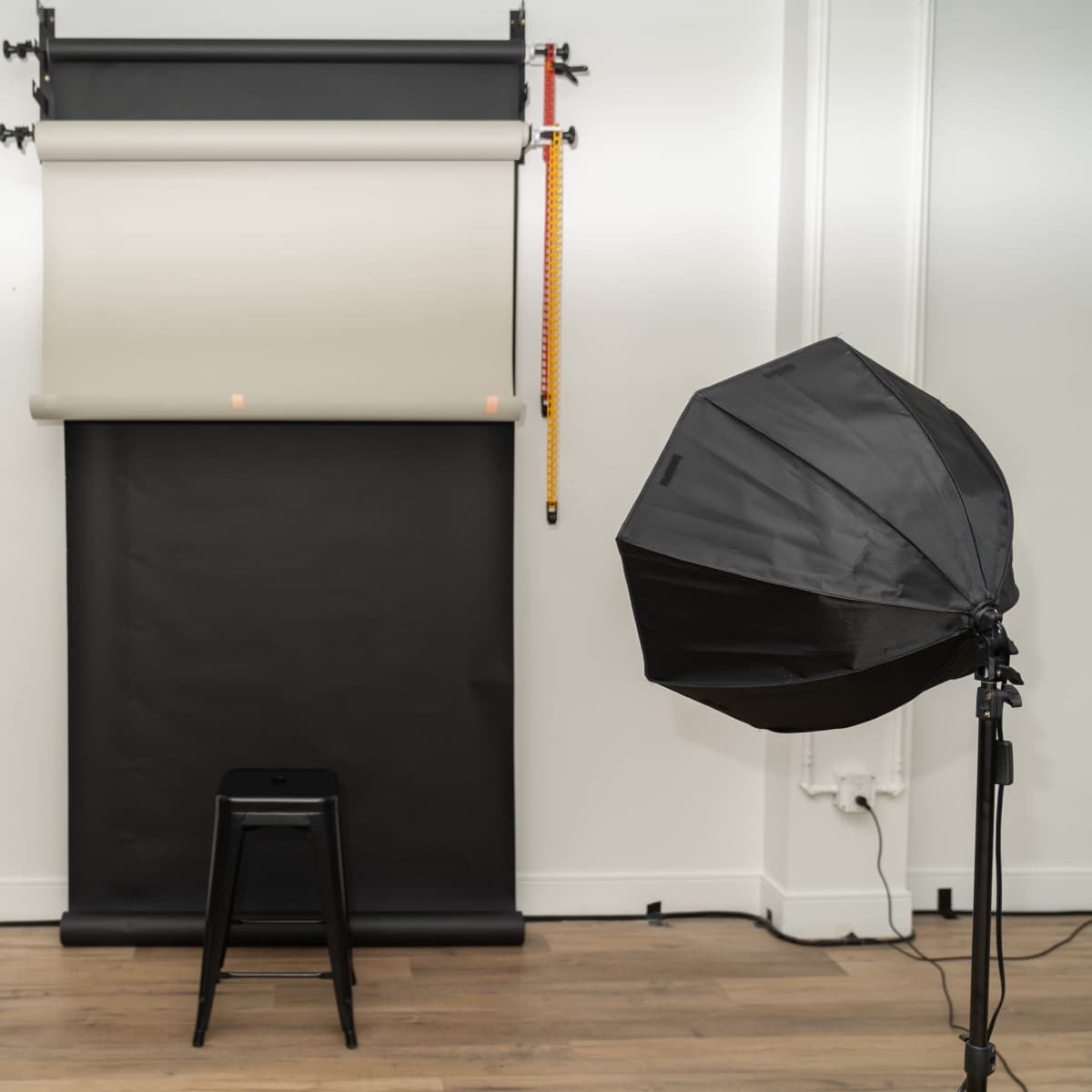 Suburban Photo Loft with Tons of Natural Light in Oakville Image in Oakville, Oakville, ON
