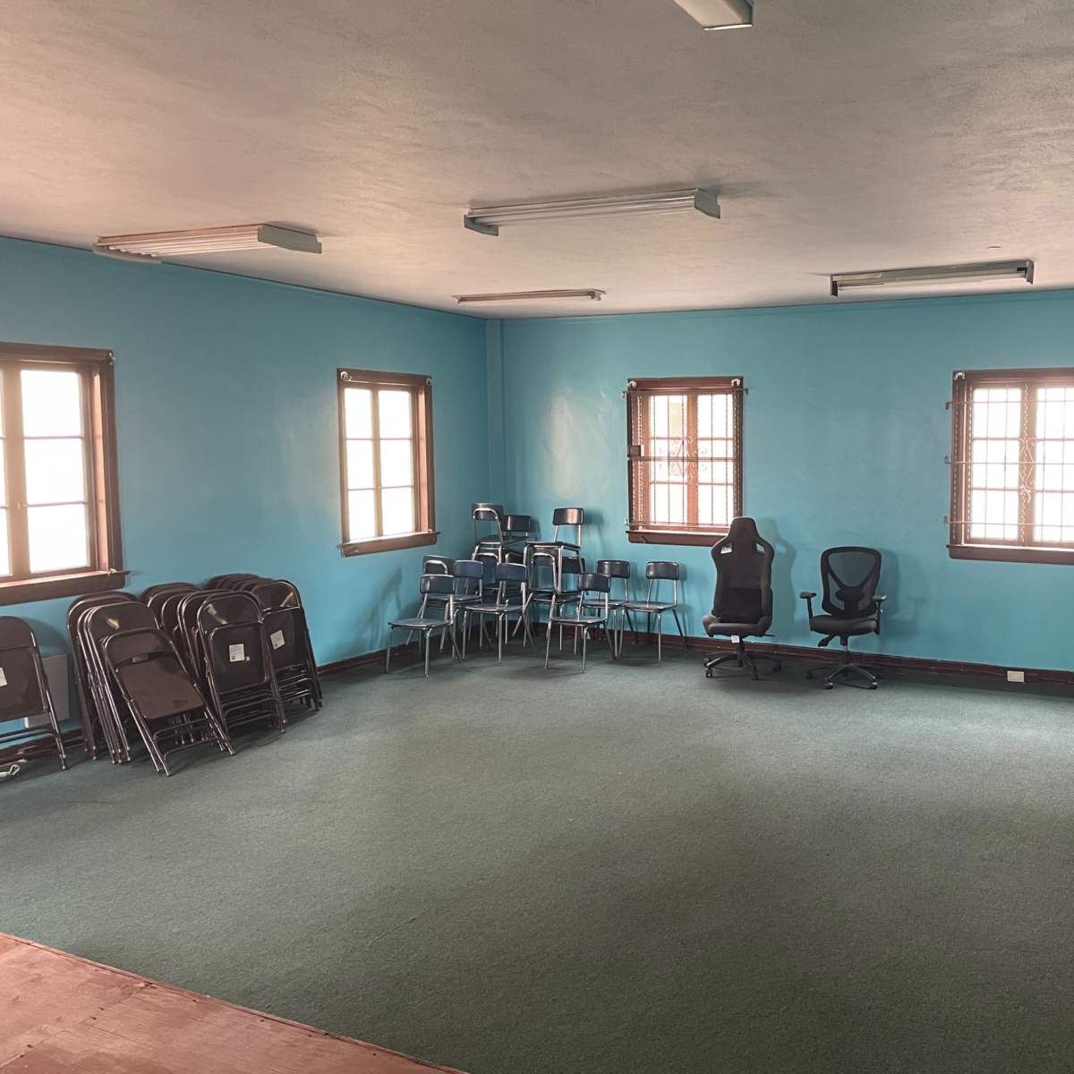 Small Rehearsal Space with Low Stage for Theater or Dance Scenes, Los