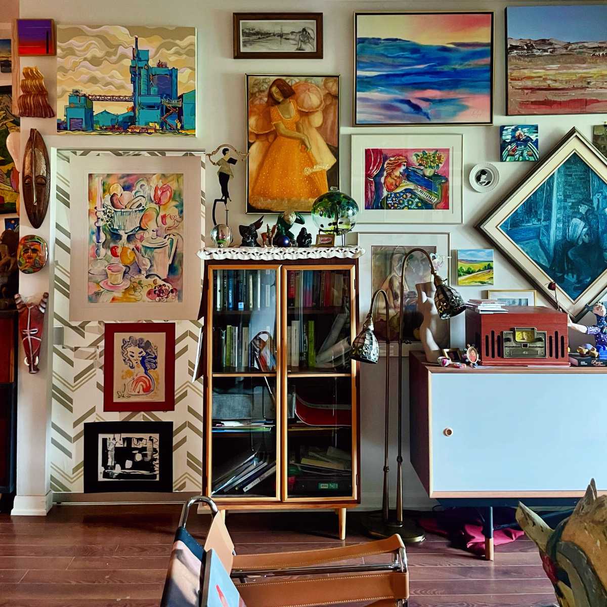 Art-Filled Urban Sanctuary in Historic Cabbagetown in Toronto Image in Downtown Toronto, Toronto, ON