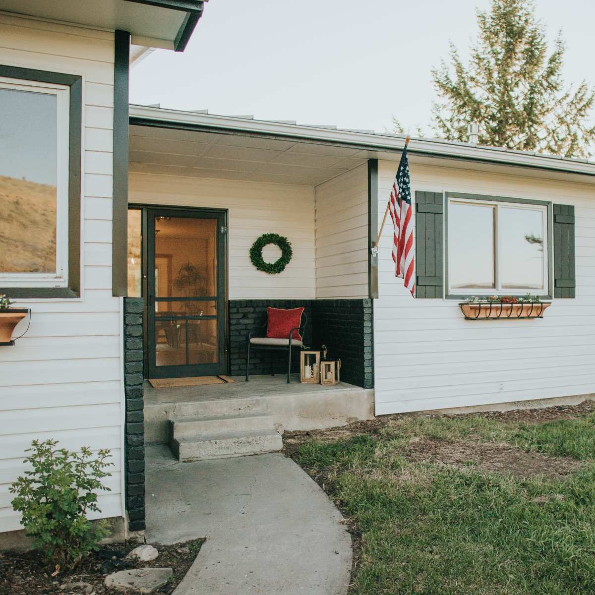 Ranch house on working ranch with creek, cattle, beautiful old barn ...