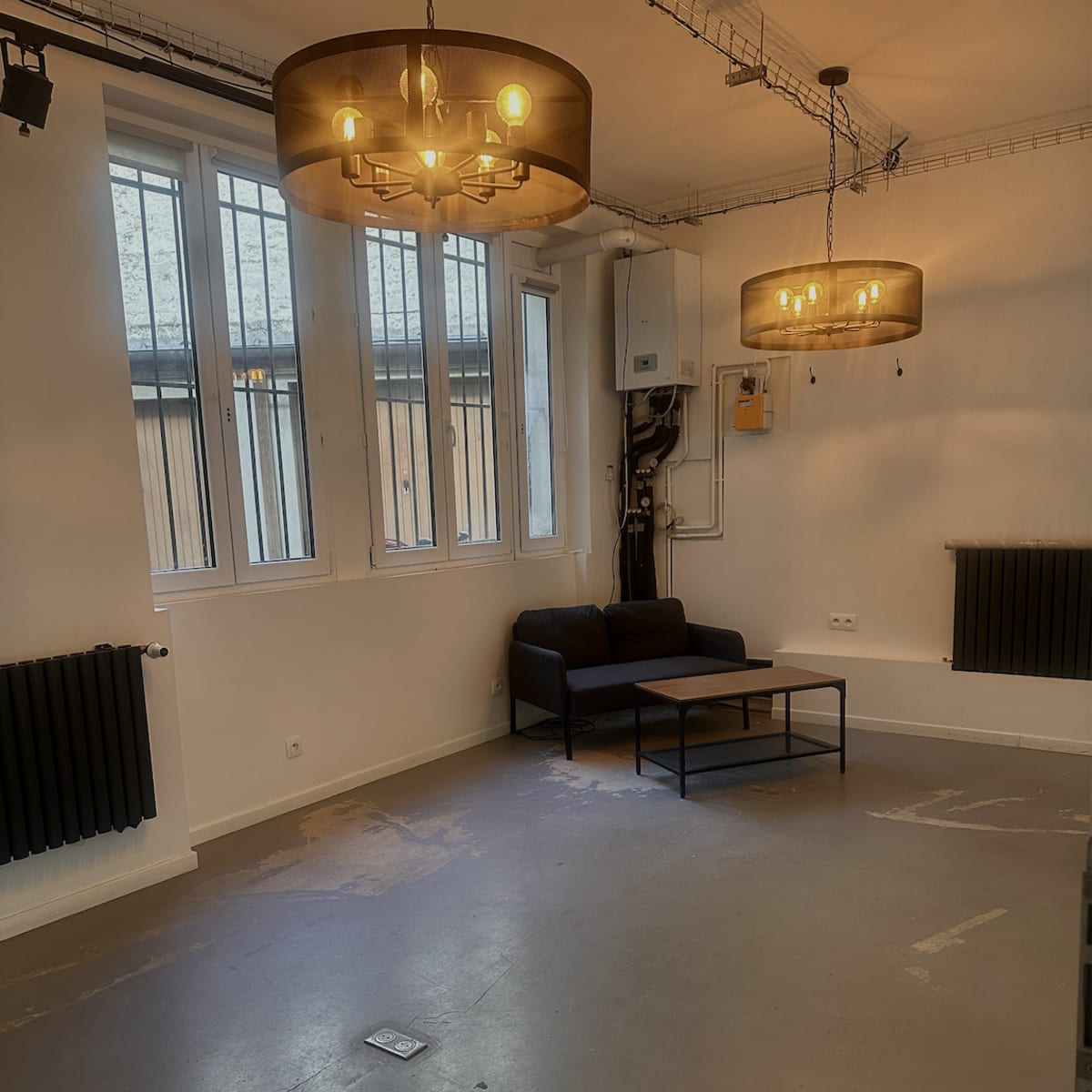 Showroom ''Espace polyvalent'' 10eme paris in paris Image in St Vincent de Paul, paris, 